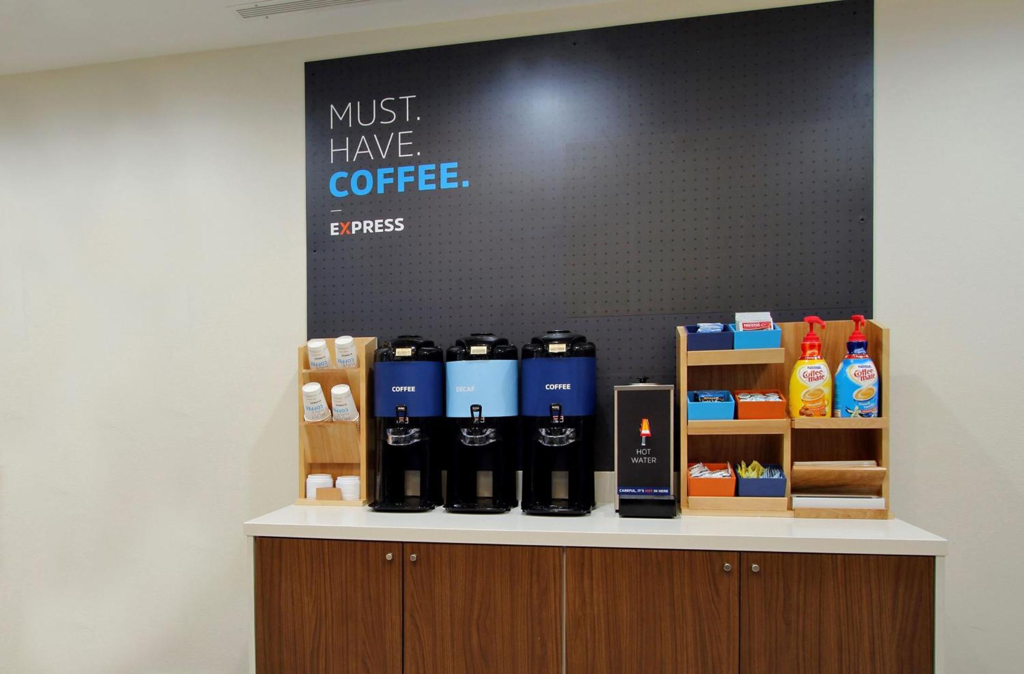 Holiday Inn Express & Suites Kansas City Airport By Ihg Luaran gambar
