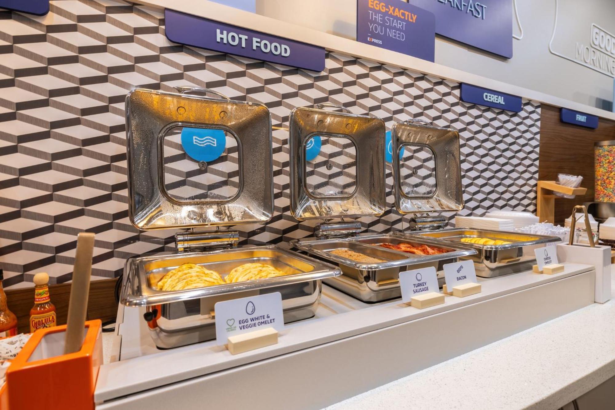 Holiday Inn Express & Suites Kansas City Airport By Ihg Luaran gambar