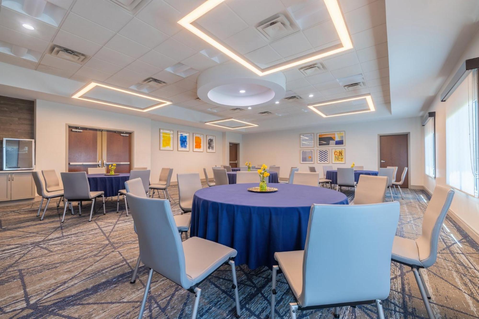 Holiday Inn Express & Suites Kansas City Airport By Ihg Luaran gambar