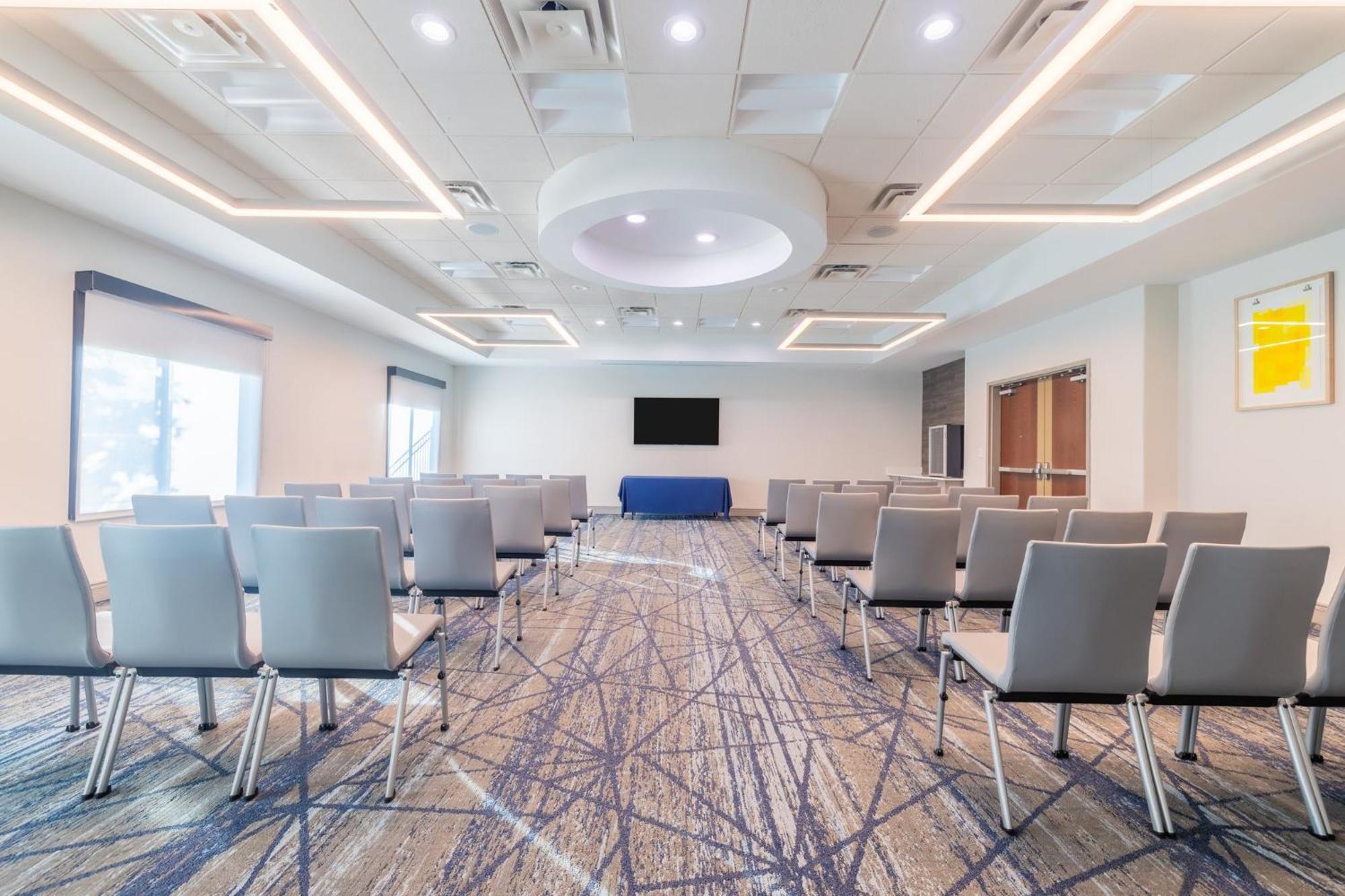 Holiday Inn Express & Suites Kansas City Airport By Ihg Luaran gambar