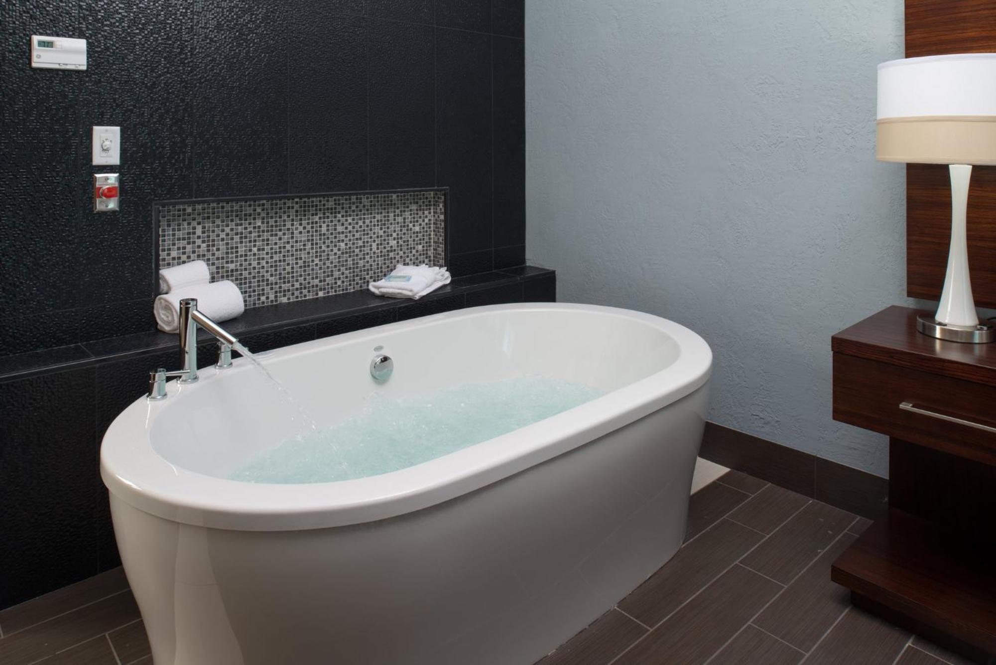Holiday Inn Express & Suites Kansas City Airport By Ihg Luaran gambar
