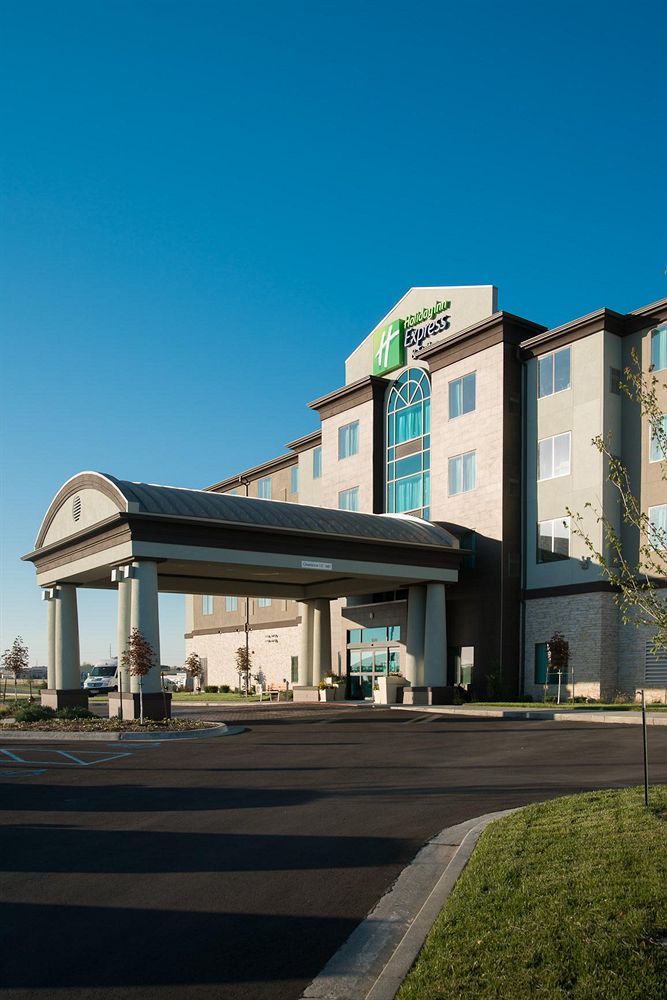 Holiday Inn Express & Suites Kansas City Airport By Ihg Luaran gambar